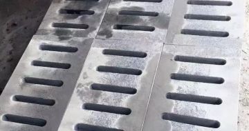 河池 芝麻灰石材沟盖板