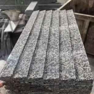 河池 狼牙石