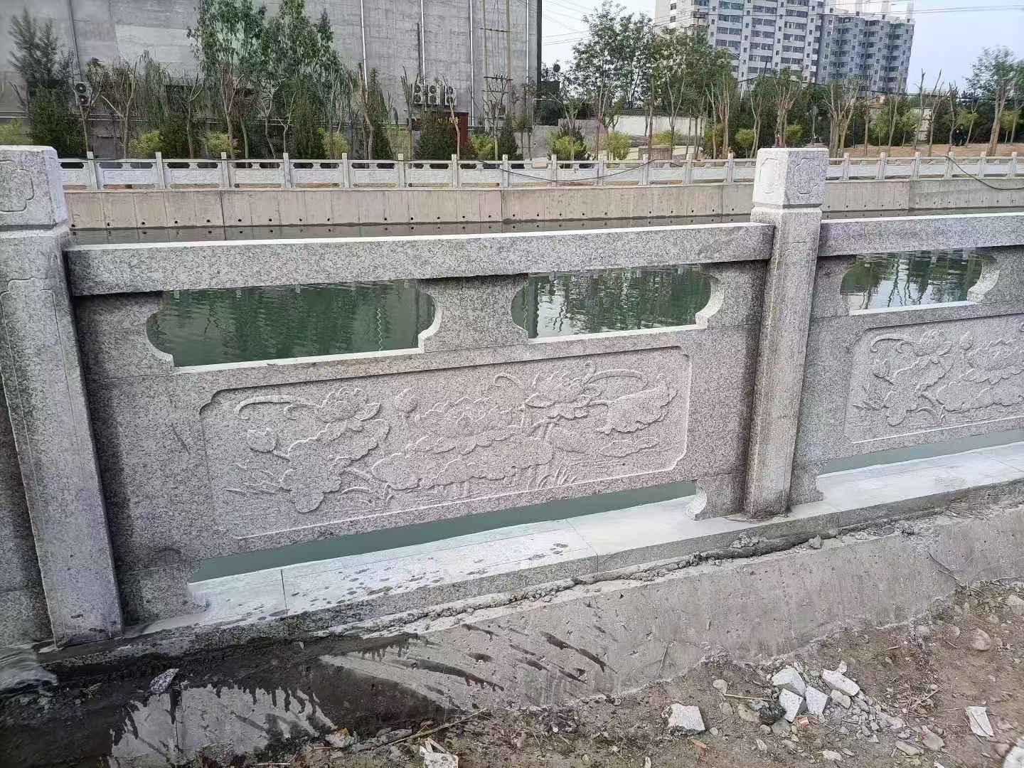 河池 芙蓉白大花桥梁、河道，石材栏杆、围栏、护栏