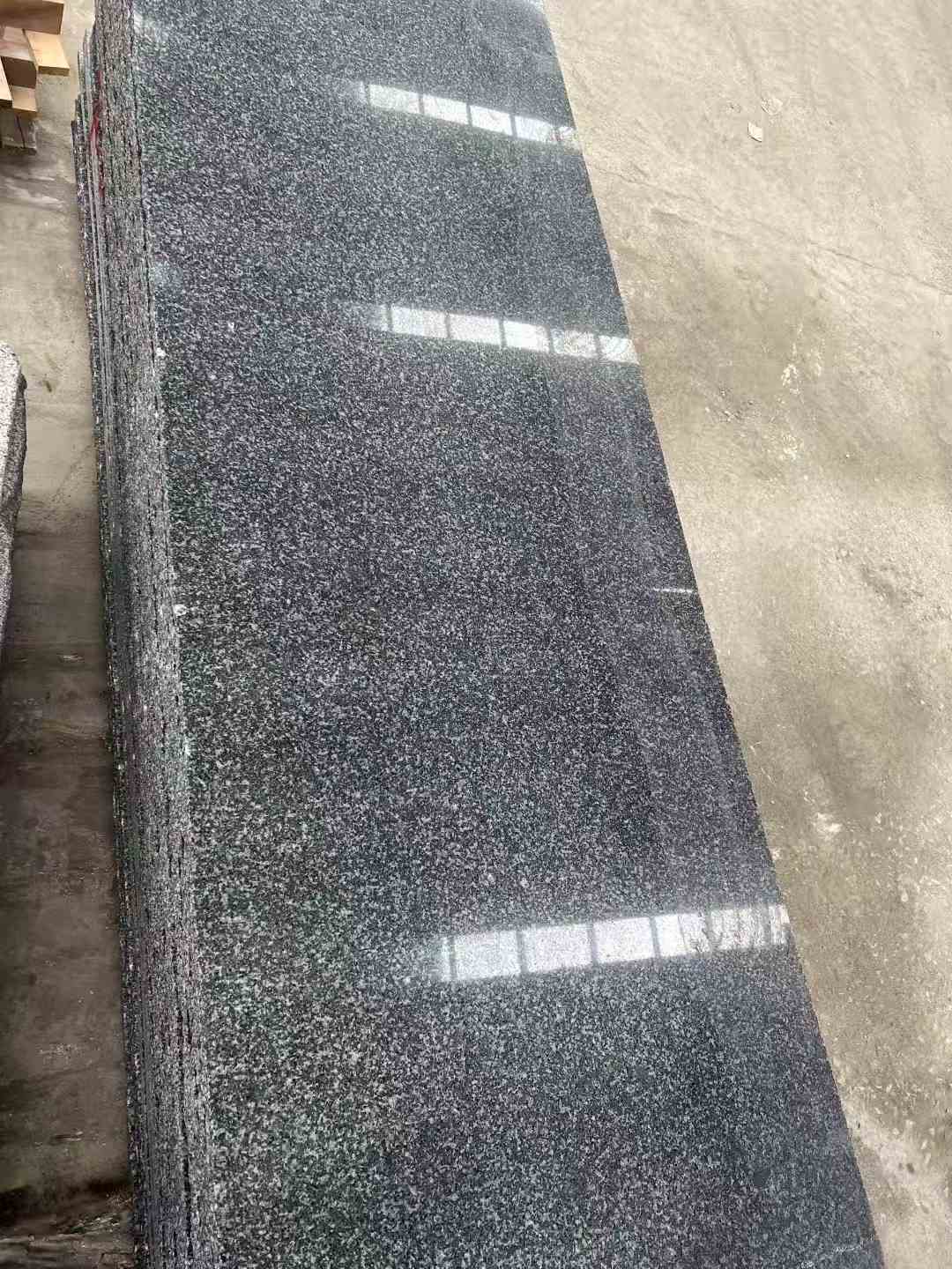 河池 芝麻黑光面