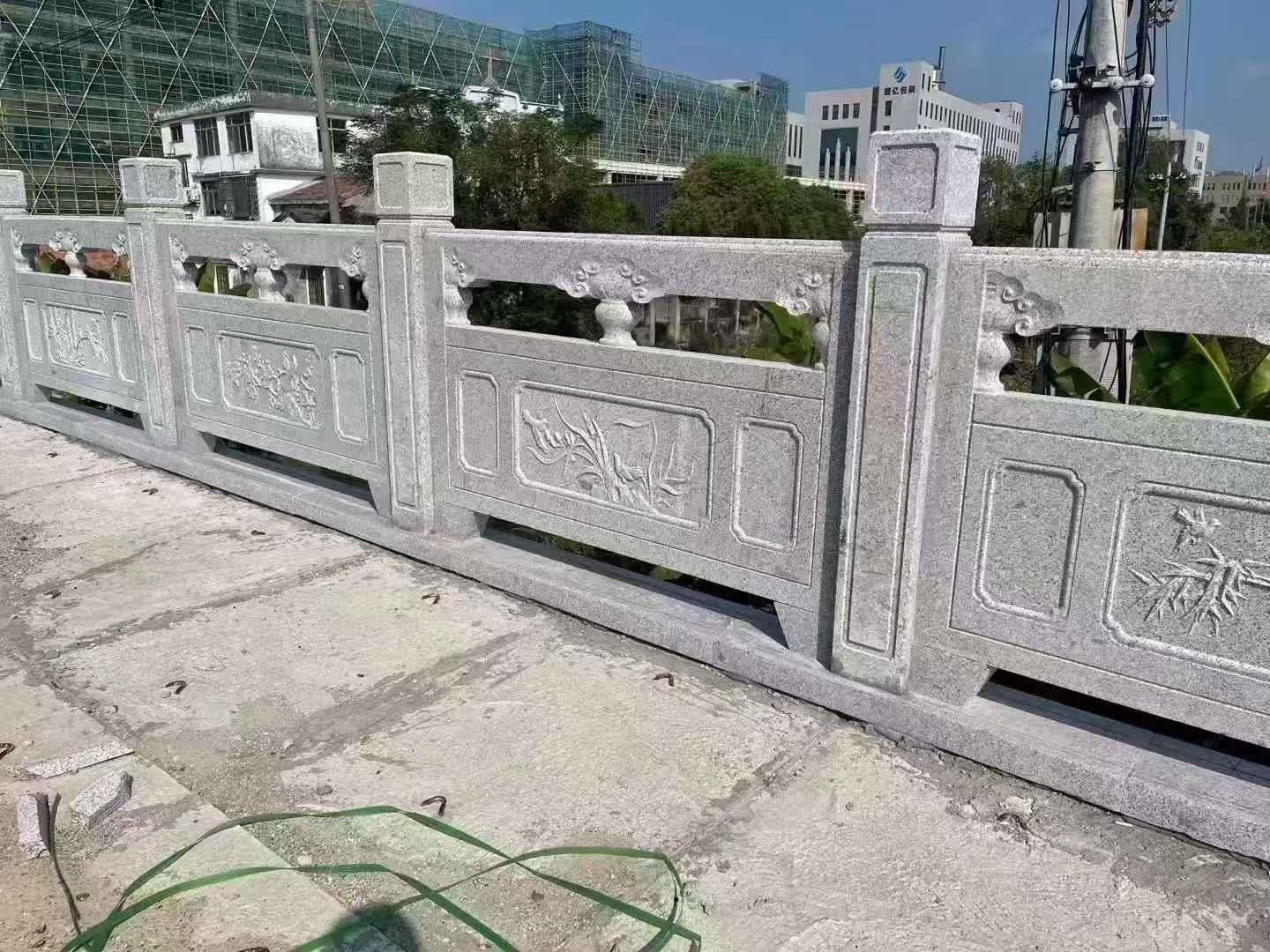 河池 芝麻白栏杆